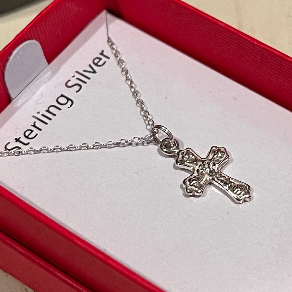 NWT Sterling Silver Filigree Cross Necklace on 18" Chain - Picture 5 of 5